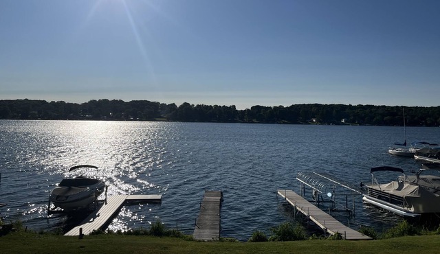 Picturesque Lake Front townhome minutes from Letchworth State Park