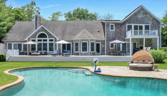 Postmodern 4,000 Square-Foot Retreat on Four Acres, Expansive Outdoor.