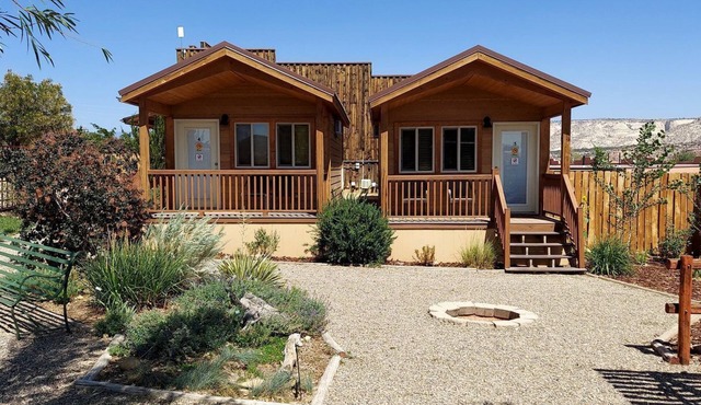 Pretty Cabin with Amazing Views - The Ultimate Glamping Getaway in Escalante, UT
