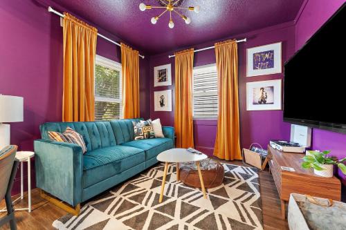 Prince-Themed Cozy Retreat Near Airport & Mall