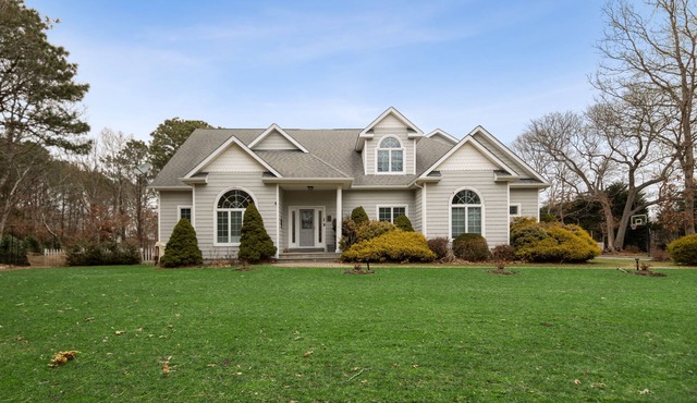 Pristine Westhampton Rental