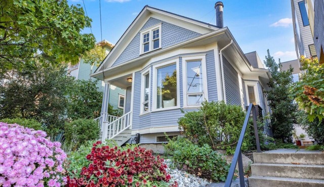 Quiet Capitol Hill Bungalow w/Wi-Fi & Laundry