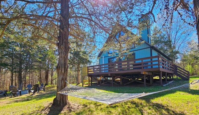 R&R Chalet | Hot tub, fire pit, 5 acres!