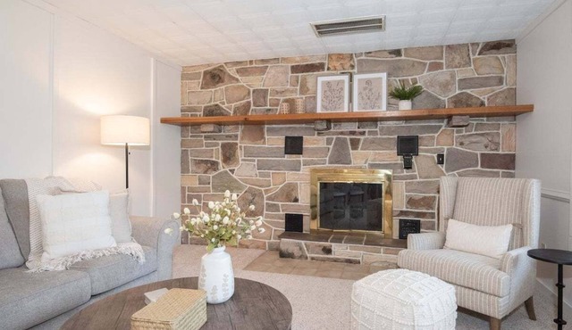 Relaxing Countryside Stay w/Game Room