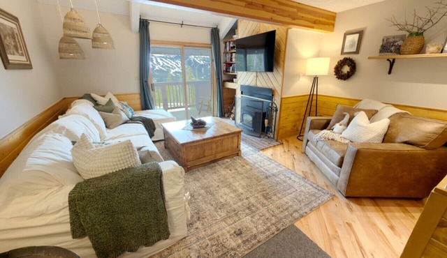 Relaxing Mountain Escape for Long-Term Living