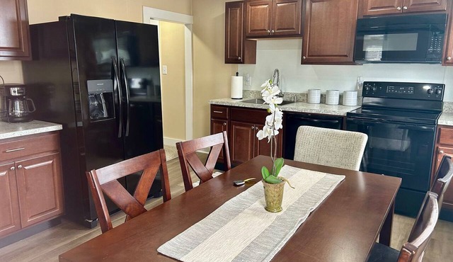 Remodeled 2 BR 2nd Fl Apartment in Hanover