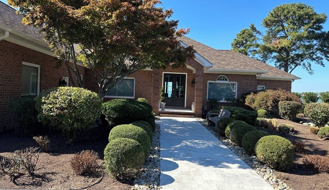 Renovated Chesapeake Bay Waterfront Pool, Dock & Boat Lift