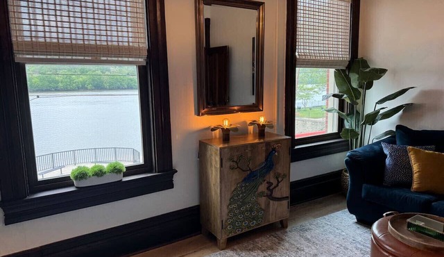 Riverfront Retreat Stunning View