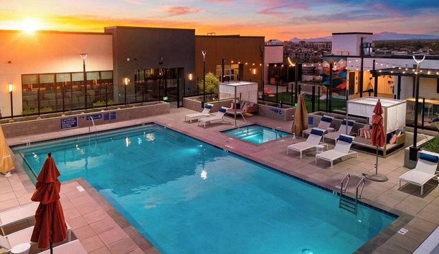 Rooftop Pool + Sauna & Spa | Near TPC Golf + Preserve | Azur