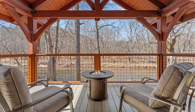 Ruby Cabin at Highland Peaks Retreat in Highlands