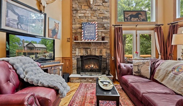 Rustic A-Frame Chalet with Hot Tub & Scenic Views in Mount Jackson, Virginia in Mount Jackson