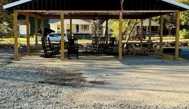 RV Site 14 Camper - Hatfield McCoy Trails