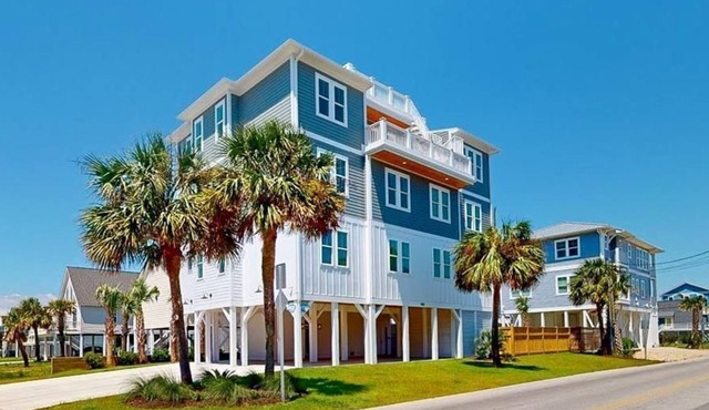 Salt House | Luxury 7-Suite Beach Retreat w/Pool & Elevator
