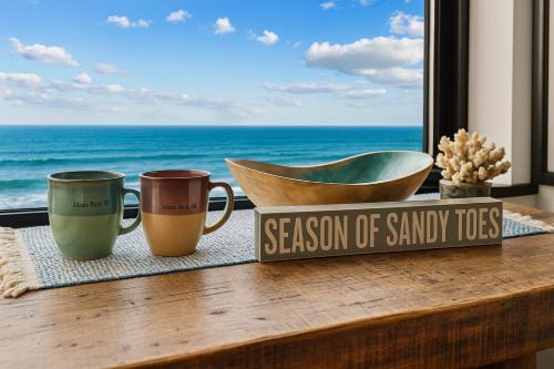 Seabatical-Oceanfront -Pools ,Hot Tub, Sauna #203