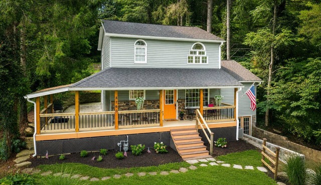 Secluded Atwood Lake House-Direct lake access