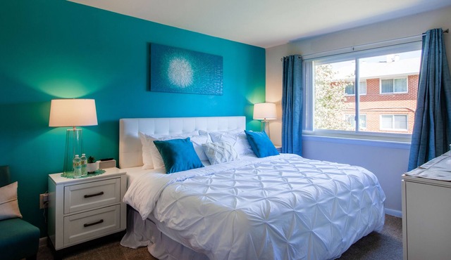 Self Check-in/King Beds/300+Wifi