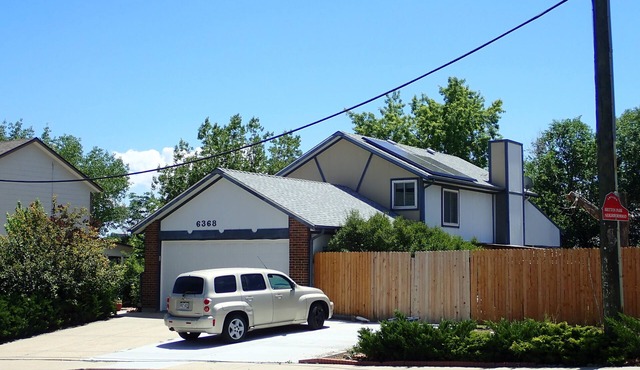 Serene 3-bedroom house with WiFi in Arvada