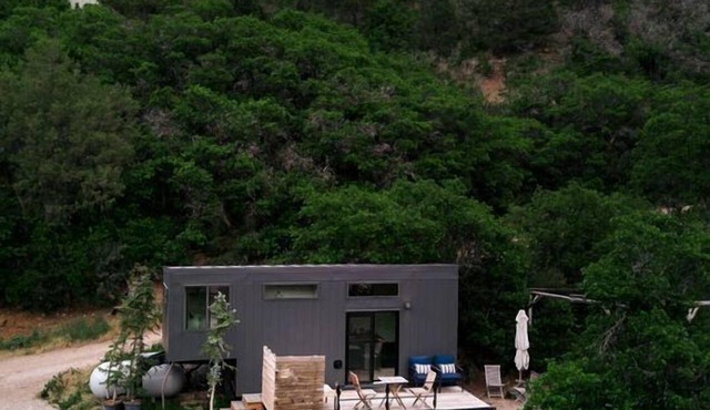 Serene Tiny House Retreat with Botanical Sanctuary & Mountain Views near Aspen, Basalt, Colorado