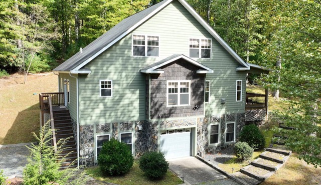 Simply Bearadise! 3Acres*Hike*Sleeps 10! FIBER WIFI Powder Horn