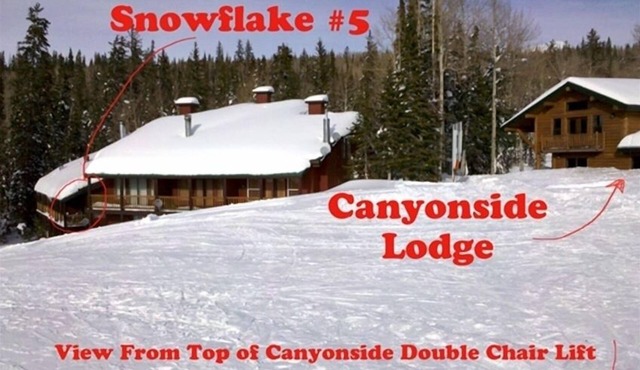 Ski in - Ski Out Condo right next to the Main Lodge !