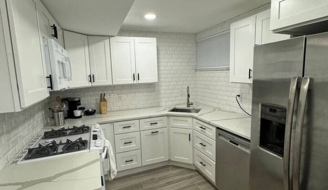 Skiing, Stocked Kitchen, 80` TV, Backyard, W/D