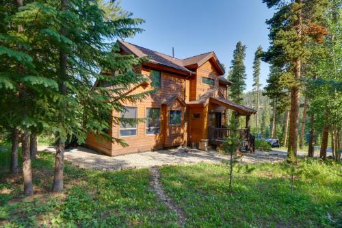 Snowshoe & Ski: Home w/Mtn-View Deck in Breck!