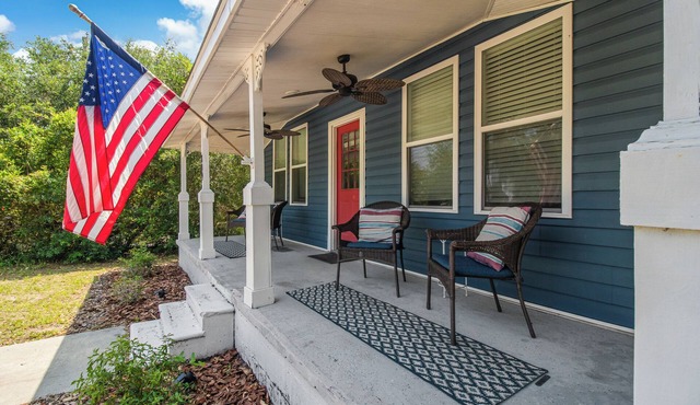 Southport Salty Patriot-Walk to DT/Pets/Fully fenced with firepit!