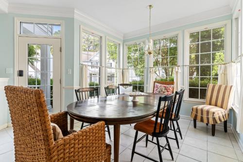 Spacious 4BR Home Pools Bikes Balcony