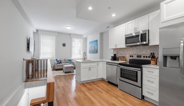 Spacious 4BR Rittenhouse Square Retreat