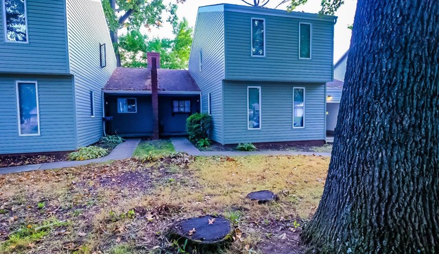 Spacious duplex, located in plain township, peaceful walk your dog atmosphere.