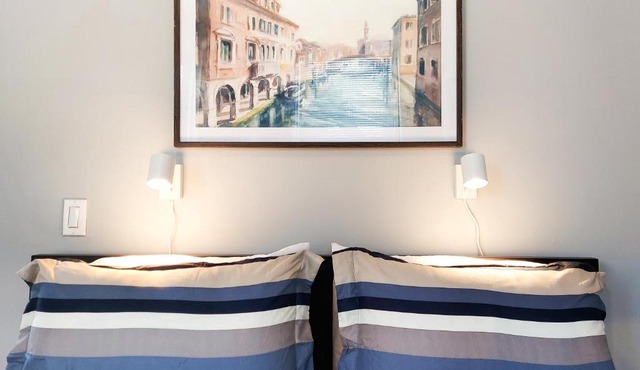 Spacious Getaway by Wooster Square!