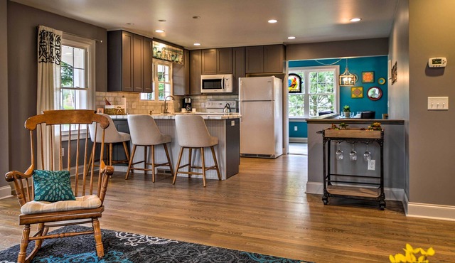 Spacious Home Mins to Downtown, JMU & Bike Trails!