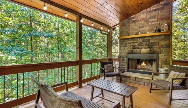 Spacious, New Cabin! New Hot Tub, Fire Pit, and Game Room! Dog-Friendly!