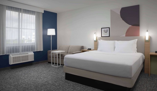 Spark by Hilton Miami Doral