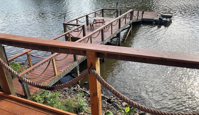 Spend time with family & friends. Fish, swim, kayak, or relax on private dock!