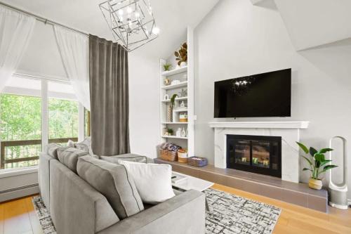 Stunning 3BR central to Breck Keystone Copper