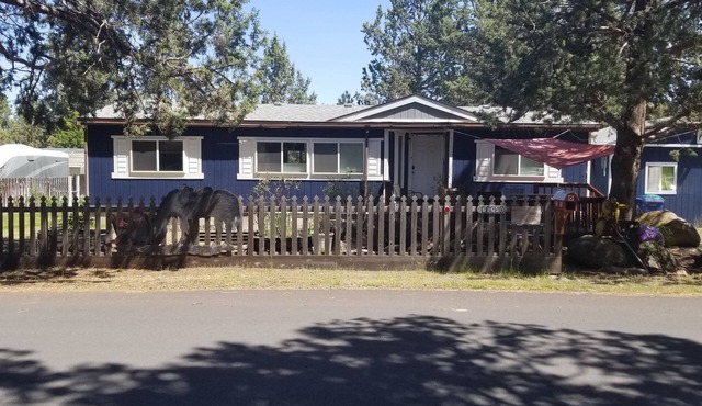 Summer at Deschutes River Bliss, access to river and river trails