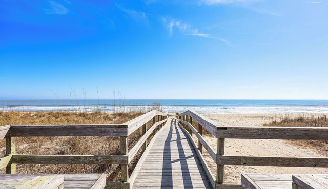 Sun, Surf & Group Fun in Carolina Beach! Luxe Home
