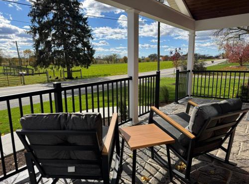 The Place Next Door – Stylish Amish-Country Stay