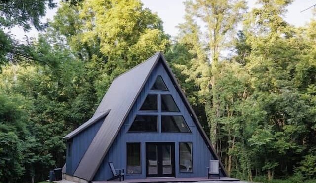 The Shady Roost | Cozy Cabin w/Hot Tub & Fire Pit