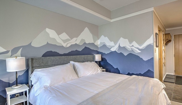 The ultimate ski studio at Keystone! Upgraded with a premium king size bed.