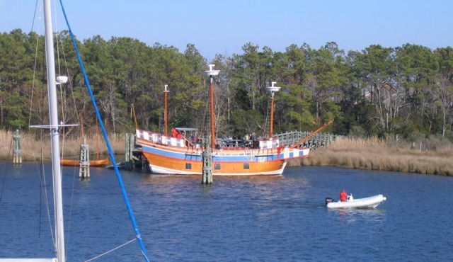 Three bedroom condo on the Outer Banks - great view, overlooks Manteo Harbor!