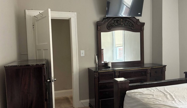 Townhouse Room B