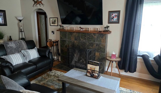 Trackside Saratoga Retreat - Perfect Summer & Fall Escape