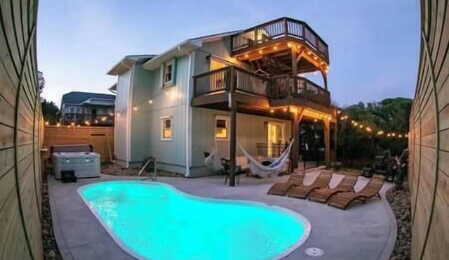 Tranquil 4th Row Ocean View w Pool & Hot Tub . Book Your Dream Oasis Now!