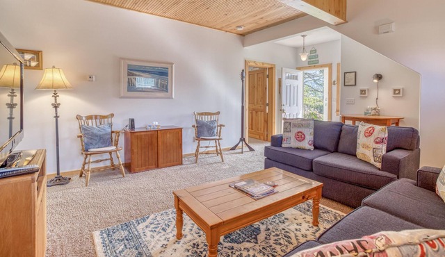 Twin Rocks Hideaway