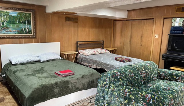 Two DB Beds Room, Bathroom, Shower, Fridge, MW, TV, Wifi - 69 night 1st guest.