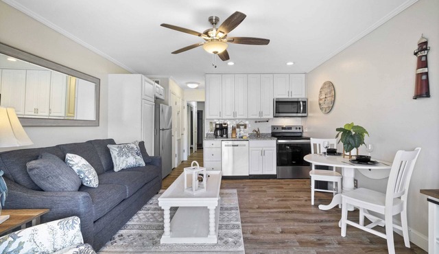 Updated for Couples Enjoyment - Oceanfront Resort - Full Access to Beach - A110