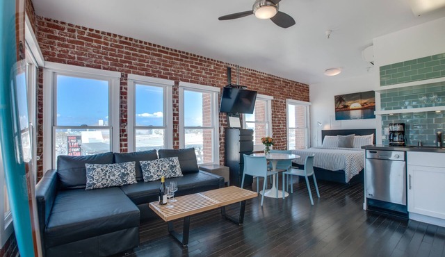 Venice Breeze Suites