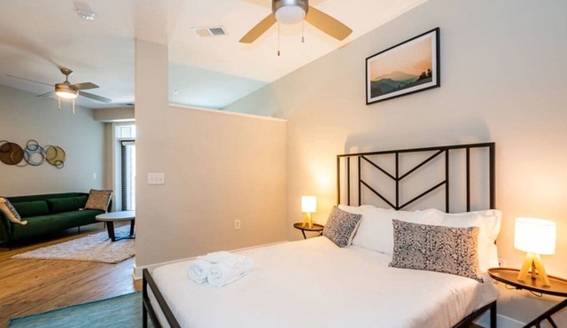 Viagem Welcoming 1BR with Pool & Gym
